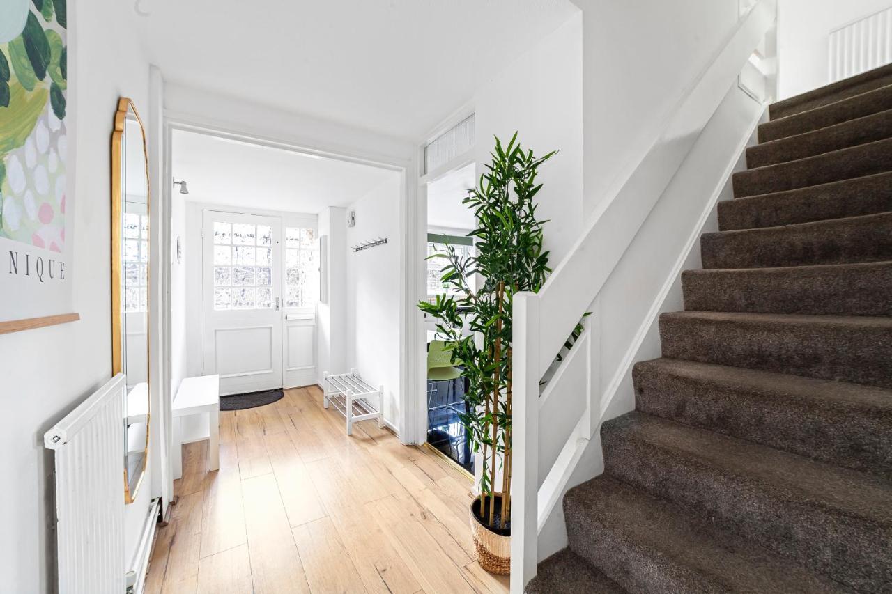 Arte Stays - 3-Bedroom Bright House London, Haggerston, Garden, Parking, 8 Min Walk To Haggerston Station, Weekly Or Monthly Stays, Serviced Accommodation - 7 Guests 外观 照片